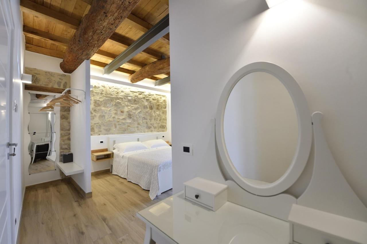 Le Benedettine Affittacamere Relais Fondi Kültér fotó